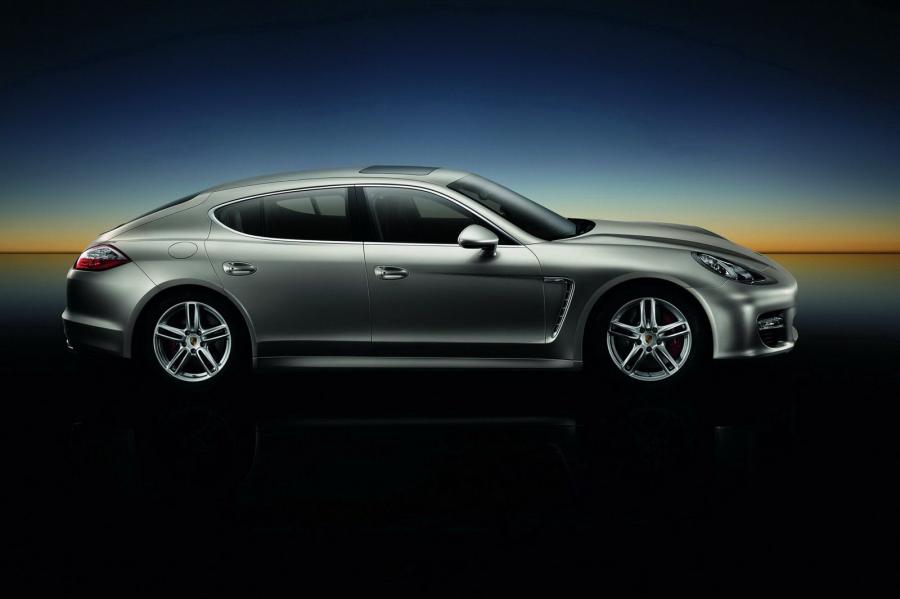  Porsche Panamera 2009 года  (фото 15 из 144)